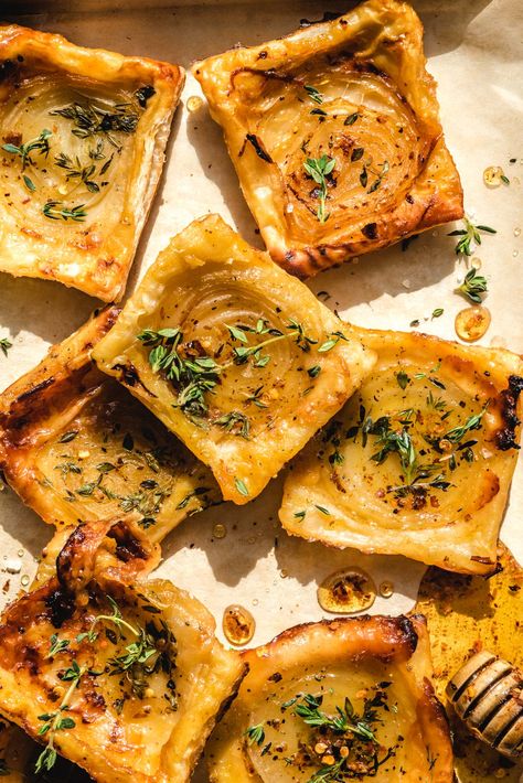 Savory Puff Pastry, Puff Pastry Appetizers, Pastry Appetizer, Onion Tart, Cheese Puff Pastry, Puff Pastry Tart, Savory Tart, Pastry Tart, Savory Appetizer