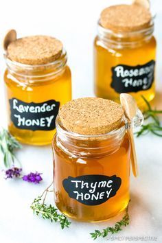 Herb Infused Honey, Infused Honey, Homemade Food Gifts, Chocolate Food, Lavender Honey, Honey Recipes, Organic Honey, Bee Keeping, Food Gifts