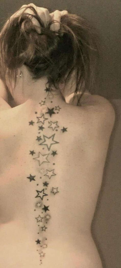 Spine Tattoos Stars, Star Spine Tattoo, Spine Pictures, Tattoo Emo, Tattoo Son, Jagua Henna, Funky Tattoos, Spine Tattoos For Women, Cute Little Tattoos