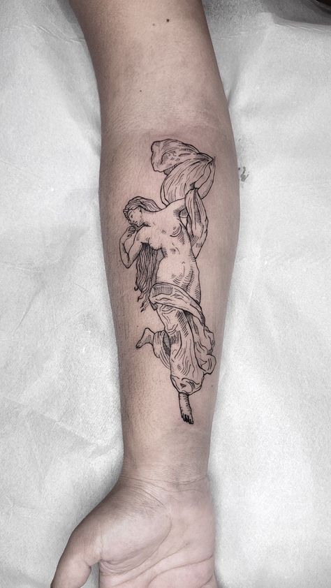 Crouching Venus Tattoo, 9 Muses Tattoo, Artemisia Gentileschi Tattoo, Small Aphrodite Tattoo, Delicate Tattoo Sleeve, Goddess Of Love Tattoo, Female Form Tattoo, Dreamy Tattoo Ideas, Neoclassical Tattoo