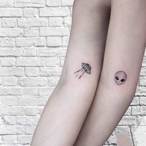 Minimal space ship and alien tattoo on the arm | www.otziapp.com Tattoo Ideas For Couples, Lovely Tattoo, Maching Tattoos, Emo Tattoos, Ufo Tattoo, Tattoo Placements, Matching Best Friend Tattoos, Alien Tattoo, Bff Tattoos