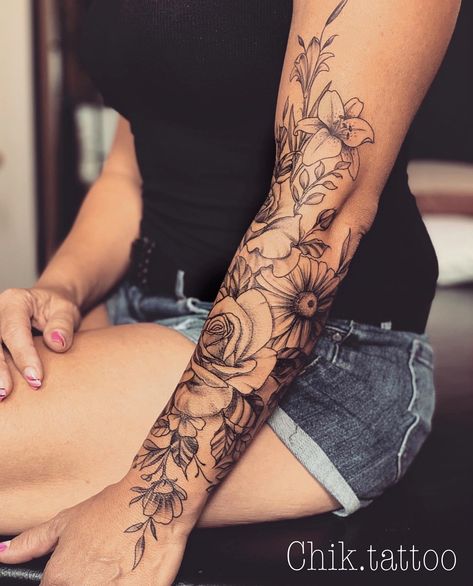 Easy Half Sleeve Tattoos, Jagua Gel, Mangas Tattoo, Forearm Flower Tattoo, Tattoo Diy, Beautiful Flower Tattoos, Marvel Tattoos, Tattoo Zeichnungen, Forearm Sleeve Tattoos