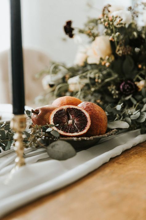 Orange Blossom Wedding, Orange Wedding Decorations, Orange Centerpieces, Citrus Wedding, Bridal Styling, Orange Table, Dried Oranges, Preowned Wedding Dresses, Orange Wedding