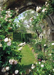 Secret Gardens of Amberley Castle, West Sussex, England Secret Garden Wedding, Castle Garden, Luxury Garden, English Country Gardens, English Countryside, Country Gardening, Garden Gates, English Garden, The Ranch