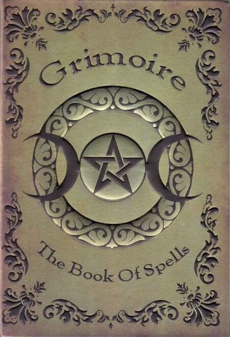 Grimoire Cover, Wiccan Books, Potions Recipes, Book Of Spells, Moon Symbols, Grimoire Book, Book Of Shadow, Triple Moon, Gothic Decor