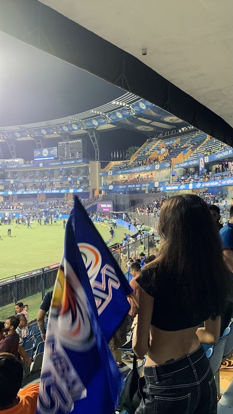 Mumbai Indians Aesthetic, Stadium Pics, Mumbai Indians Ipl, Aesthetic Female, Snap Selfie, India Cricket Team, Funny Mind Tricks, Baby Boy Pictures, Cricket Wallpapers