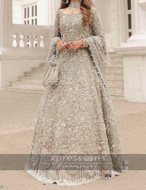 Waleema Dress Pakistani Bridal Maxi, Waleema Dress, Nikkah Brides, Walima Dresses, Valima Bride, Asian Dresses, Pakistani Bridal Dress, Walima Dress, Red Bridal Dress