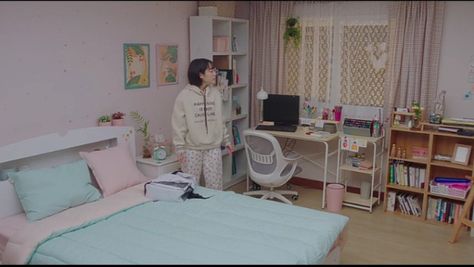 Kdrama Room, Room Organisation, Pastel Room Decor, Aesthetic Bedroom Ideas, Teenage Room, Pastel Room, Girly Room, Minimalist Room, Cozy Room Decor