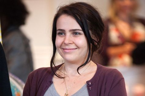 Mae Whitman welcomes first baby and names him after Parenthood costar: 'He's our best friend' Miles Heizer, Mae Whitman, Trailer Film, Michael Cera, Lauren Graham, Thriller Movies, George Michael, Family Drama, Tony Awards