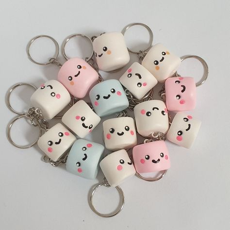 Molding Clay Ideas Diy, Molded Clay Art Keychain, Foam Clay Keychain, Diy Keychain Charms, Gantungan Kunci Clay, Aesthetic Keyrings, Clay Keychain Aesthetic, Keychain Ideas Clay, Clay Stationary