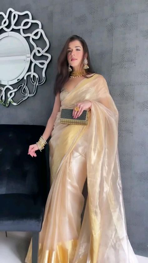 Simple Saree Look Indian Weddings, Convocation Ceremony Saree, Designer Saare For Party, Party Look With Saree, Girlish Look Saree For Wedding, Palazzo Saree For Wedding, White Saree Asthetic, Saree Styling Ideas Traditional, Girlish Sarees Party Wear