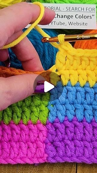 Change Colors In Crochet, Yarn Tutorials, Crochet Artist, Crochet Hack, Crochet Stitches Free, Easy Crochet Stitches, Crochet Lessons, Crochet Stitches For Beginners, Double Crochet Stitch