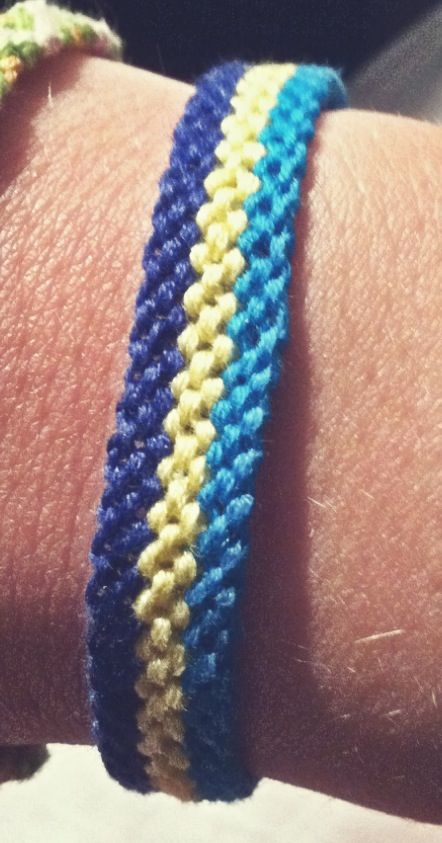 Added by huntalex Friendship bracelet pattern 114 #friendship #bracelet #wristband #craft #handmade #diy #stripes Friendship Bracelets Straight Lines, Friendship Patterns, Yarn Bracelets, Friendship Bracelets Designs, S Bracelet, Friendship Bracelets Diy, Micro Macramé, Craft Handmade, Straight Lines