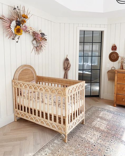 Foxi's Nursery Ratan Bed, Dreamy Nursery, Sweet Dreams Baby, Bed Baby, Nursery Trends, Interior Sliding Barn Doors, Nursery Room Design, Nursery Room Inspiration, Nursery Inspo