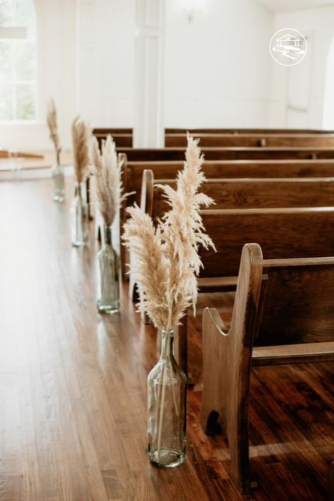 Pampas Grass Aisle Decor, Wedding Decorations Pampas, September Wedding Reception, Pampas Grass Aisle, Minimalist Wedding Decorations, White Chapel Wedding, Western Wedding Decorations, Wedding Church Decor, Western Themed Wedding