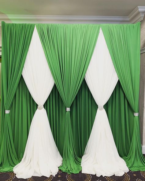 Stage Decorations Event Backdrops, Church Decorations Ideas Altars, Green And White Backdrop, Church Altar Design Ideas, Wedding Draping Backdrop, Creative Curtain Ideas, Church Stage Design Ideas Backdrops, Curtain Backdrop Wedding, Pipe And Drape Backdrop