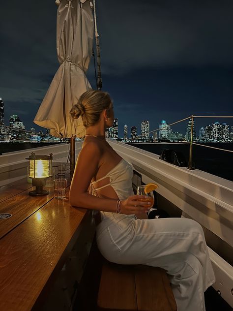 Nyc boat dinner 
nyc aesthetic picture inspo 
neutral outfit inspo 
nyc outfit inspo 
boat dinner outfit inspo 
nyc aesthetic
white outfit inspo 
nyc boat aesthetic
boat dinner boat party outfit Boat Dinner Aesthetic, Boat Date Outfit, Boat Dinner Outfit, Boat Dinner, Zara Street Style, Ootd Zara, Dinner Aesthetic, Dinner Date Outfits, Aesthetic Nyc