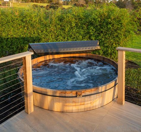 What is the Difference Between a Hot Tub and a Spa? Tub Cover Ideas, Hot Tub Cover Ideas, Hot Tub Decorating, Hot Tub Deck Design, Hot Tub Repair, Large Bathtubs, Big Bathtub, Backyard Spa, Chelsea Boots Outfit