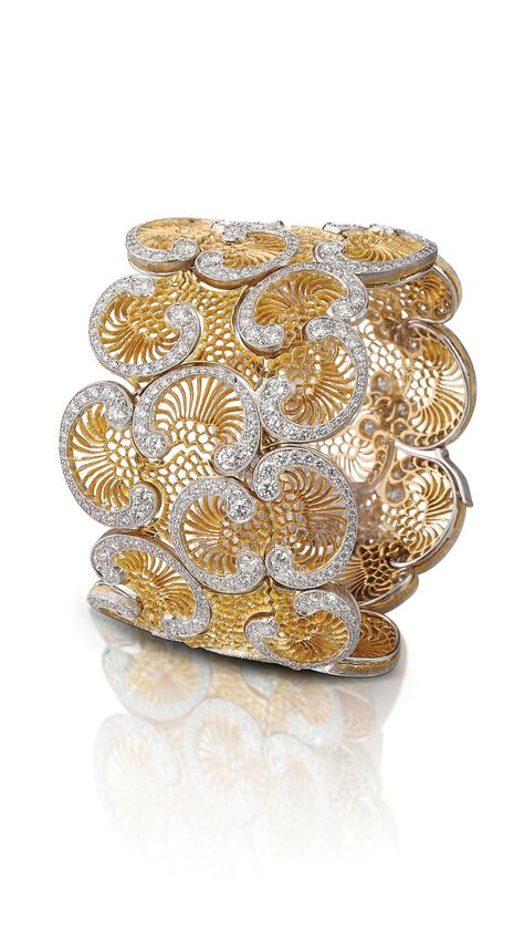 High Jewelry Bracelet, Buccellati Jewelry, Diamond Bracelet Design, Jewelry Advice, High Jewellery, Jewelry Bracelets Gold, Swarovski Bracelet, Diamond Bangles Bracelet, Sterling Bracelets