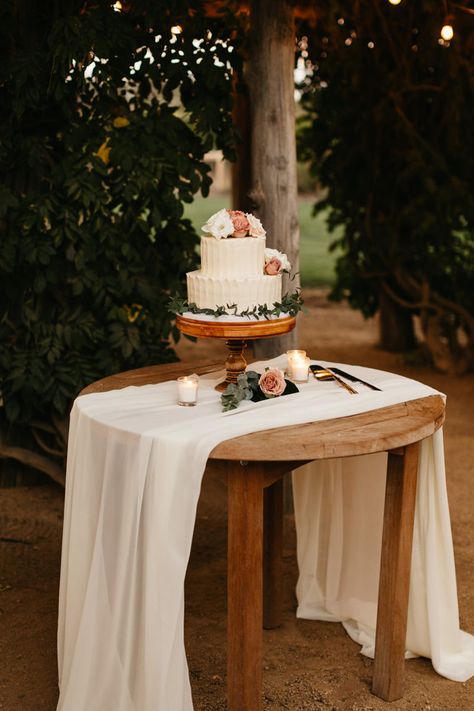 Backyard Wedding Dessert Table, Microwedding Decorations, Simple Cake Table Decor, Round Wedding Cake Table, Small Two Tier Wedding Cake, Simple Cake Table, Backyard Microwedding, Wedding Cake With Florals, Rustic Cake Tables