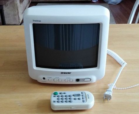 Sony 9 Inch Portable TV | Sony KV-9PT40 9" 9-inch CRT Television TV Portable w/Remote Excellent ... Crt Television, Sony Trinitron, Super Mario Bros Party, Crt Tv, Amazing Gadgets, Mario Bros Party, Portable Tv, Vintage Television, Retro Gadgets