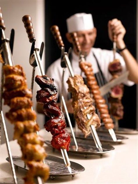 Brazilian Bbq, Wedding Food Stations, Brazilian Steakhouse, Fest Mad, Foods And Drinks, Food Stations, Food Displays, Brazilian Food, Food Display