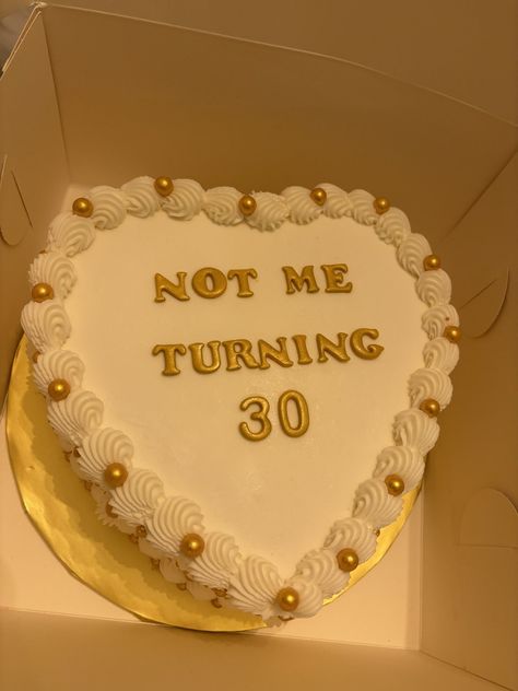 30 Bday Cake, 30 Birthday Theme For Women Party Ideas, Turning 30 Photoshoot, 30s Birthday Cake, 30th Birthday Aesthetic, Thirty Birthday Cake, 30th Bday Cake, 30th Birthday Cake For Women, Birthday Cake Quotes