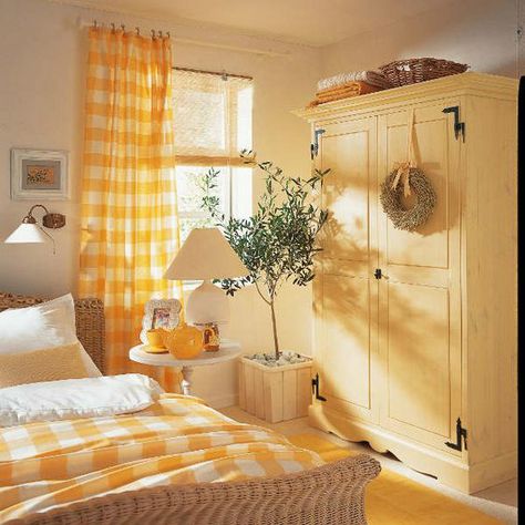 10 Steps to Create a Cottage-Style Bedroom | Decoholic Cottage Style Bedroom, Bilik Idaman, Bedroom Christmas, Yellow Cottage, Yellow Room, Dekorasi Kamar Tidur, Style Cottage, Bilik Tidur, Cottage Bedroom