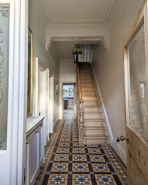 Minton Tiles, Victorian Hallway, Tiled Hallway, Victorian Interiors, Victorian Tiles, Hallway Design, Door Entrance, Home Features, Diy Renovation