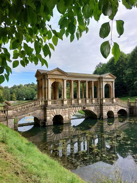 Prior Park Bath, Prior Park, Uk Aesthetic, Bookstore Ideas, Building Silhouette, Bath Somerset, Bridge City, Visual Metaphor, Palace Garden