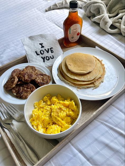 Breakfast Boyfriend Surprise, Breakfast For Boyfriend Ideas, Breakfast For My Boyfriend, Cute Breakfast Ideas For Boyfriend, Breakfast With Boyfriend, Breakfast For Boyfriend, Boyfriend Breakfast, Cute Breakfast Ideas, Romantic Breakfast