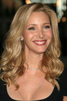 Lisa Kudrow Friends, Lisa Kudrow, Family Photos With Baby, Left Handed People, Older Siblings, Spring Hair Color, Phoebe Buffay, Family Family, Actrices Hollywood