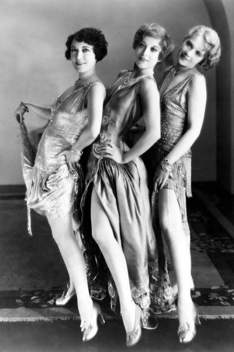 1928 - Dorothy Sebastian, Joan Crawford, And Anita Page In The Movie "Our Dancing Daughters" 1920s Aesthetic, Flapper Girls, Twenties Style, 1920s Women, Louise Brooks, Three Women, Flapper Girl, 20s Fashion, 1920s Flapper