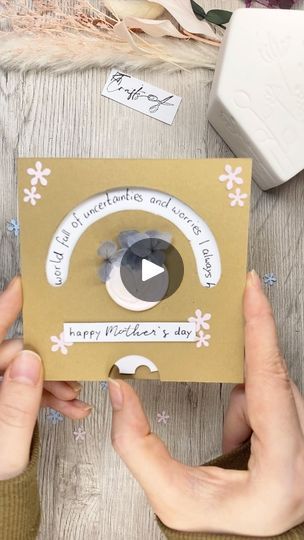 Handmade Paper Cards, Mothers Day Cards Craft, Mothersday Cards, Paper Punches, Diy Gift Card, Mother's Day Greeting Cards, Circle Punch, Interactive Cards, Mother's Day Diy