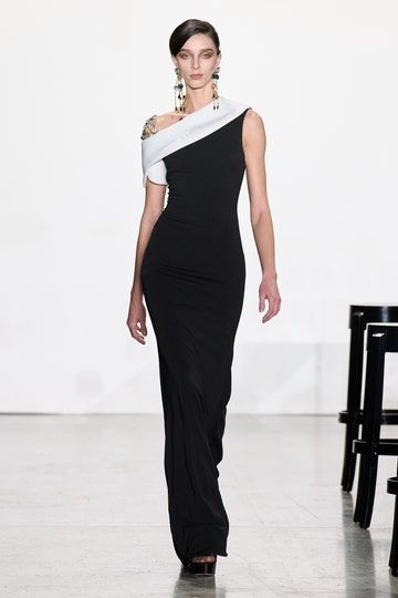 Fall 2023 Ready To Wear, Badgley Mischka Dress, 2023 Ready To Wear Collection, Estilo Real, 2023 Ready To Wear, Mob Dresses, Mom Dress, Fall 2023, Fashion Show Collection