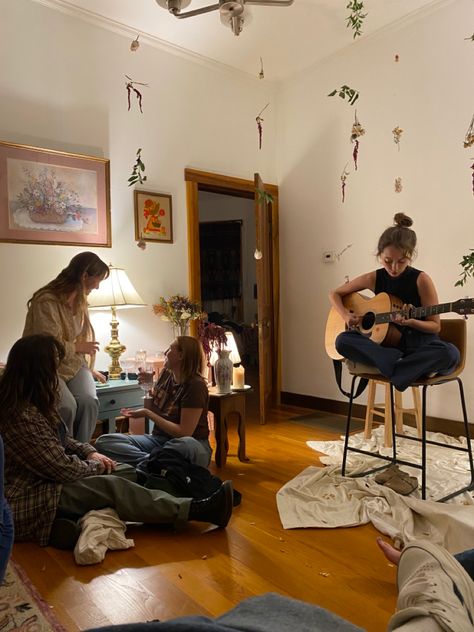 Playing Music With Friends, Family Time Aesthetic At Home, Living With Friends Apartments, Domesticity Aesthetic, Roomates Aesthetics Friends, Living With Best Friend, Living With Friends Aesthetic, Living With Best Friend Apartment, Roommates Aesthetic