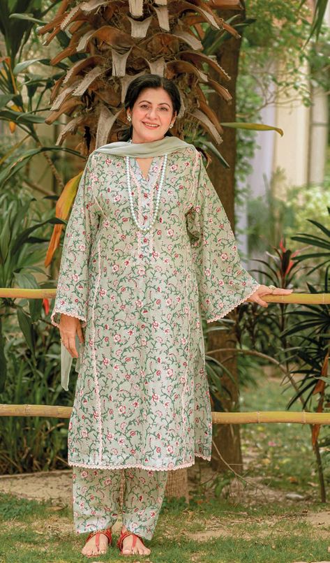 Latest Printed Suit Design 2023, Suit Cotton Designs, Latest Salwar Suit Designs 2023, Latest Suit Designs Indian 2023, New Suit Design 2023, Pakistani Dress Design Salwar Kameez Simple Lawn, All Over Printed Suits Design Pakistani, All Over Suit Design Printed, Printed Dress Patterns