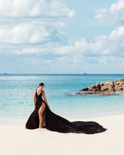 FLOWY  FLYING PHOTO DRESS on Instagram: “Beautiful @anna_niziy 🖤 in black multi wrap long dress. ⠀ For order text DM or follow link in BIO” Beach Birthday Photoshoot, Wrap Long Dress, Beach Fashion Shoot, Mountain Photoshoot, Birthday Photoshoot Ideas, Photo Dress, Spiritual Images, Nature Photoshoot, Glam Photoshoot