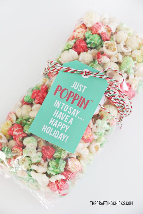 Just Poppin' In Christmas Popcorn Tag Popcorn Christmas Gifts, Popcorn Ideas, Holiday Popcorn, Christmas Popcorn, Christmas Marketing, Christmas Neighbor, Have A Happy Holiday, Popcorn Gift, Marketing Gift