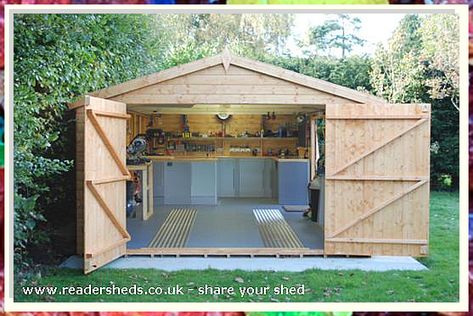 Looking for an easy way to add some extra storage to your backyard? Try a small garden shed! These simple structures are perfect for storing lawnmowers, tools, or any other small items you might need access to. Workshop Building Ideas, Shed Workshop, Small Garden Shed, Storage Shed Kits, Shed Of The Year, Workshop Shed, Modern Shed, Shed Base, Large Sheds