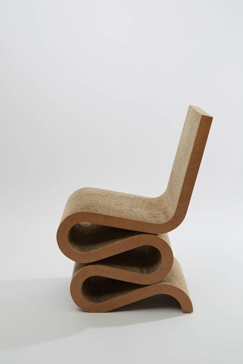 Post Modernism Furniture, Famous Furniture, Famous Chair Design, Postmodernism Furniture, Post Modern Chair, Abstract Chair, Sculpture Chair, Wiggle Chair, Art Deco Chairs