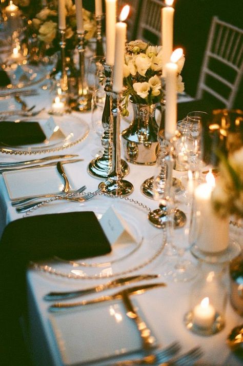 Wedding Elegant Classy, Tafel Decor, Elegant Table Settings, Setting Ideas, Beautiful Table Settings, Wedding Receptions, Wedding Table Settings, Trendy Wedding, Elegant Table