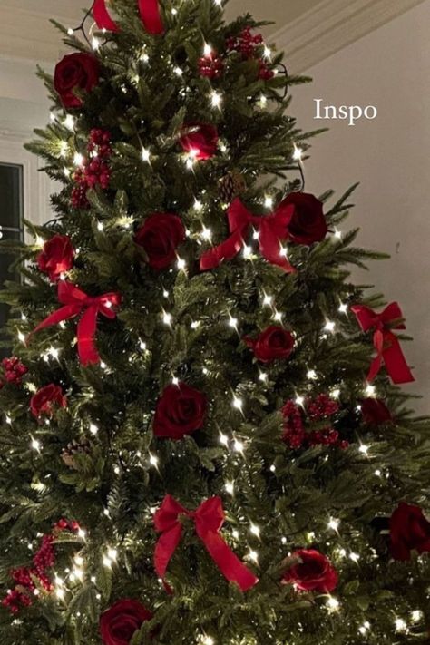 My husband and I just found these 2024 Christmas trends and we’re obsessed. We love decorating our home with the kids and these 2024 Christmas decor trends are insanely useful (and cute!) Small Christmas Tree Ideas Bedroom, Roses On Christmas Tree, Red Theme Christmas Decor, Red Bows Christmas Tree, Romantic Christmas Decor, Red Rose Christmas Tree, Chrismast Vibes Aestethic, Christmas Tree Ideas Classy, Red Christmas Aesthetic