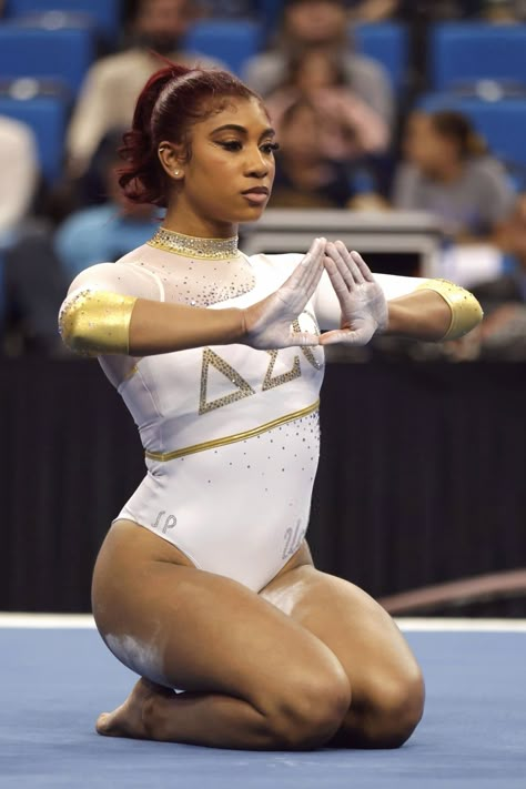 Nya Reed (UCLA Bruins) #ncaa #gymnastics #leotards Black Gymnast, Ncaa Gymnastics, Gym Poses, Jordan Chiles, Gymnastics Poses, Gymnastics Photos, Gymnastics Pictures, Olympic Gymnastics, Women In Sports