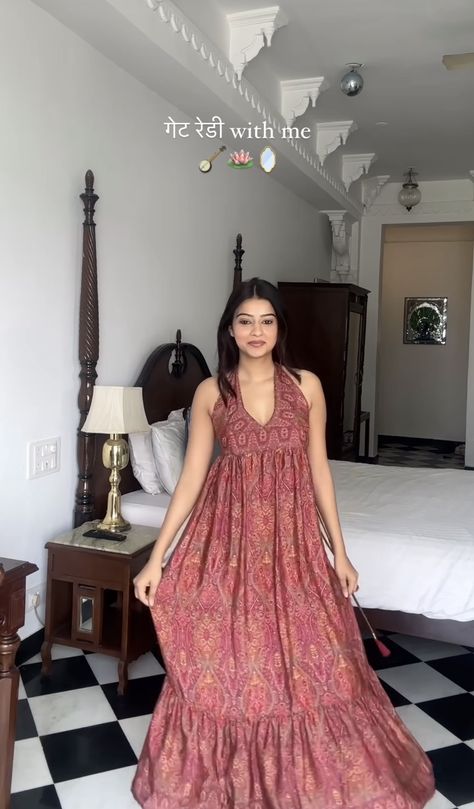 Indian American Fusion Outfit, Outfit To Wear In Rajasthan, Deewali Outfit Ideas For Women, What To Wear In Jaipur, Maxi Dress Indian Casual, Udaipur Aesthetic Outfits, Trending Indo Western Outfits, Outfits For Kerala Trip, Rajasthan Trip Outfit Ideas