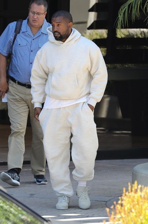 Celebrities who wear tracksuits everywhere athleisure style Celebrity Tracksuit Outfit, Winter Tracksuit Outfits Men, Mens Tracksuit Fashion, Men’s Tracksuit Style, Men Tracksuit Outfit Aesthetic, Kanye West Street Style, Men’s Sweatsuit Outfit, Kanye Inspired Outfits, Men’s Athleisure Style