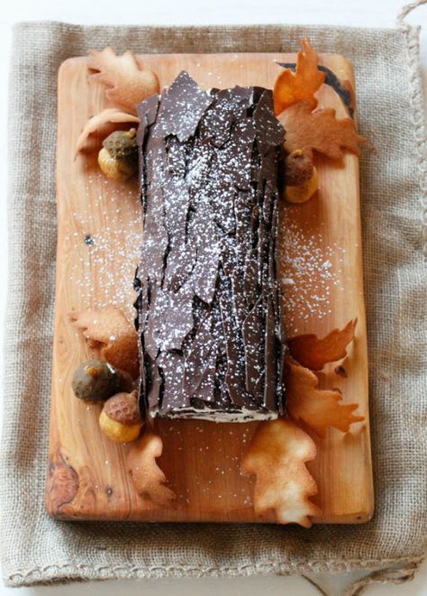 Yule Log Recipes, Easy Yule Log Recipe, Gluten Free Yule Log, Chocolate Yule Log Recipe, Homemade Chocolate Buttercream Frosting, Yule Log Cake Recipe, Yule Log Recipe, Chocolate Yule Log, Yule Logs