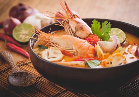 Thai Hot and Sour Prawn Soup (Tom Yum Goong) Tom Yam Goong, Tom Yum Soup Recipe, Prawn Soup, Thai Food Restaurant, Tom Yum Goong, Best Thai Food, Lomo Saltado, Tom Yum Soup, Shrimp Soup