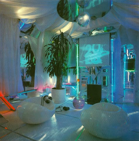 home theater of the future as imagined 20 years ago Vaporwave Room, Exterior Entryway, 80s Interior, Retro Interior Design, Retro Interior, Aesthetic Rooms, Decor Guide, Retro Home Decor, The Ceiling