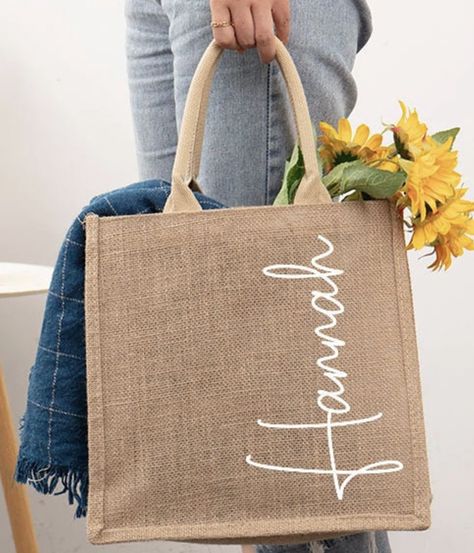 Things To Do With Burlap, Burlap Bag Ideas, Burlap Bags Ideas Projects, Rustic Farmhouse Interior Design, Diy Jute Bags, Diy Burlap Bags, Burlap Purse, Burlap Crafts Diy, Rustic Farmhouse Interior